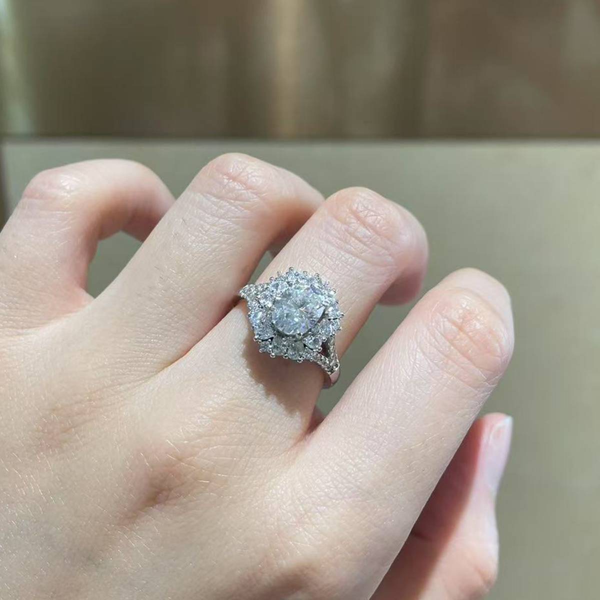 Egg shaped Women's Ring S925 Silver Plated Platinum Customized Selection Main Stone Moissanite Diamond 1.5ct/Secondary Stone High Carbon Diamond